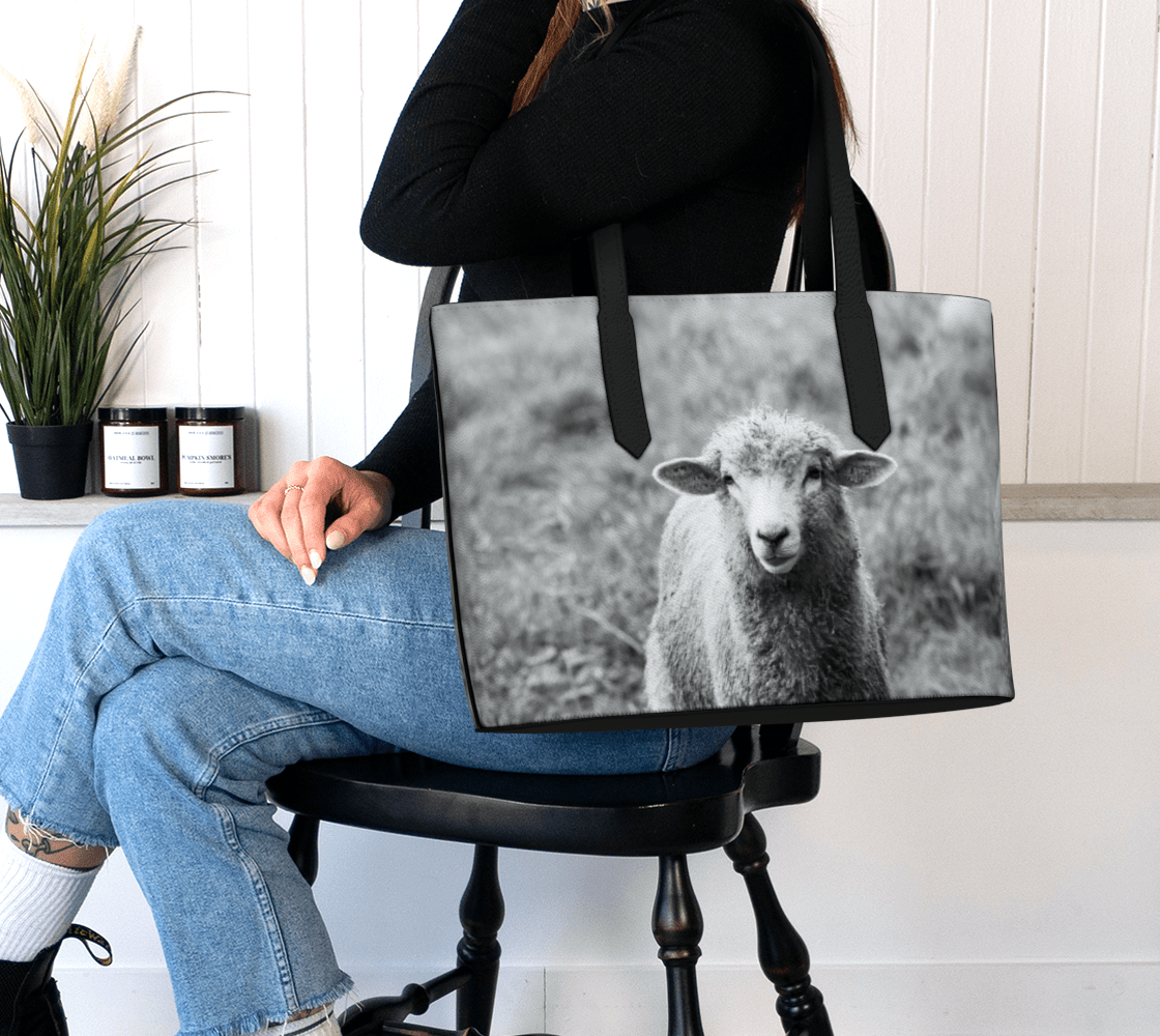 Photographic Totes: Wearable Art for Your Everyday Style