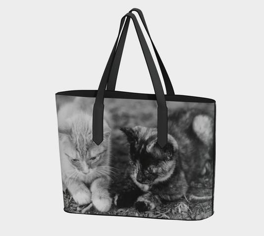 Black & White Kitten Print Vegan Leather Tote Bag – Fits 16″ Laptop – Animal-Inspired Shoulder Bag