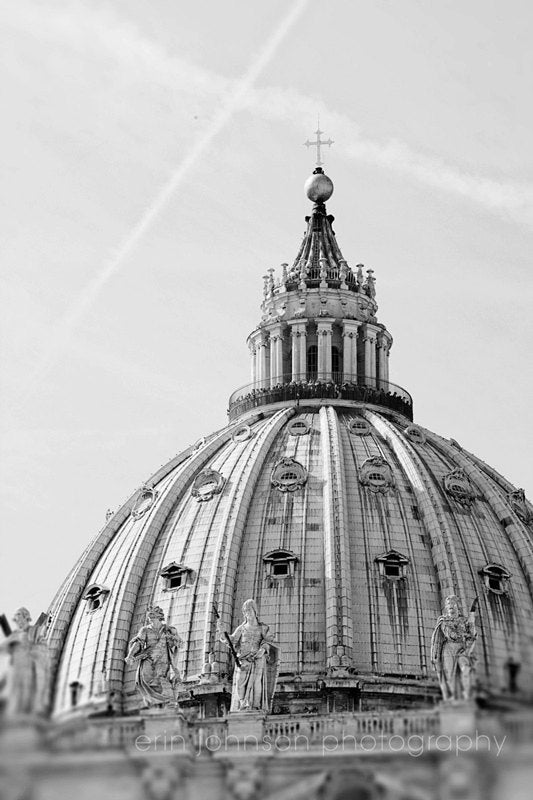 a black and white photo of the dome of a building