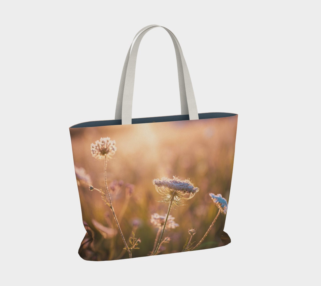 Field of Queen Annes Lace | Market Tote Bag