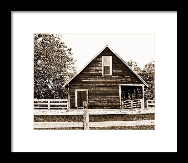 Sepia Barn - Burnt Corn, Alabama - Framed Print